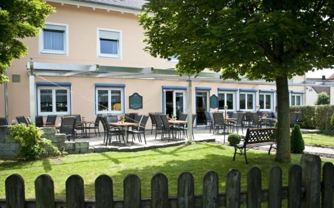 Landgasthof Schwabenpfanne Erbach an der Danau Buitenkant foto